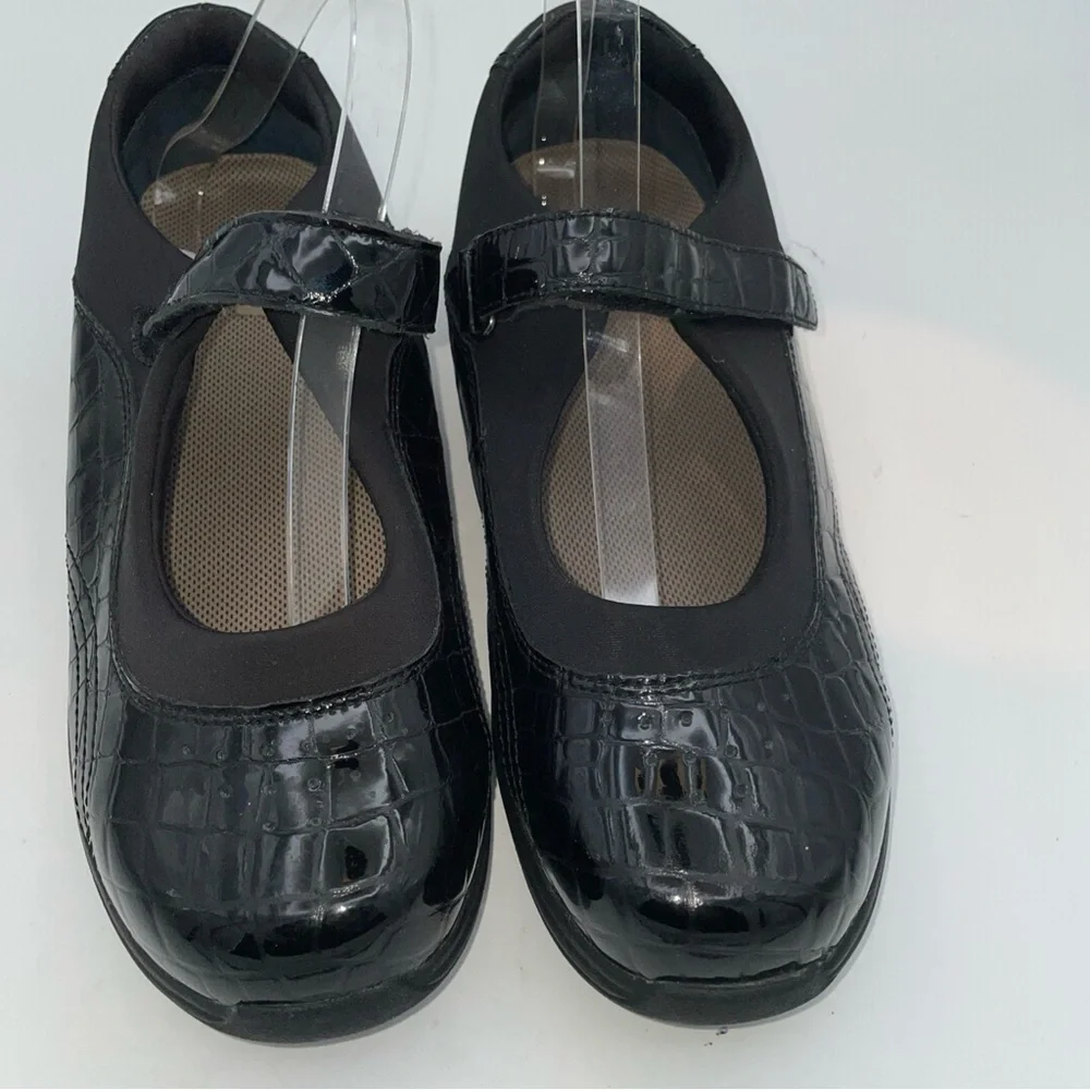 DREW Black Patent‎ Croc-Embossed Mary Jane Flat